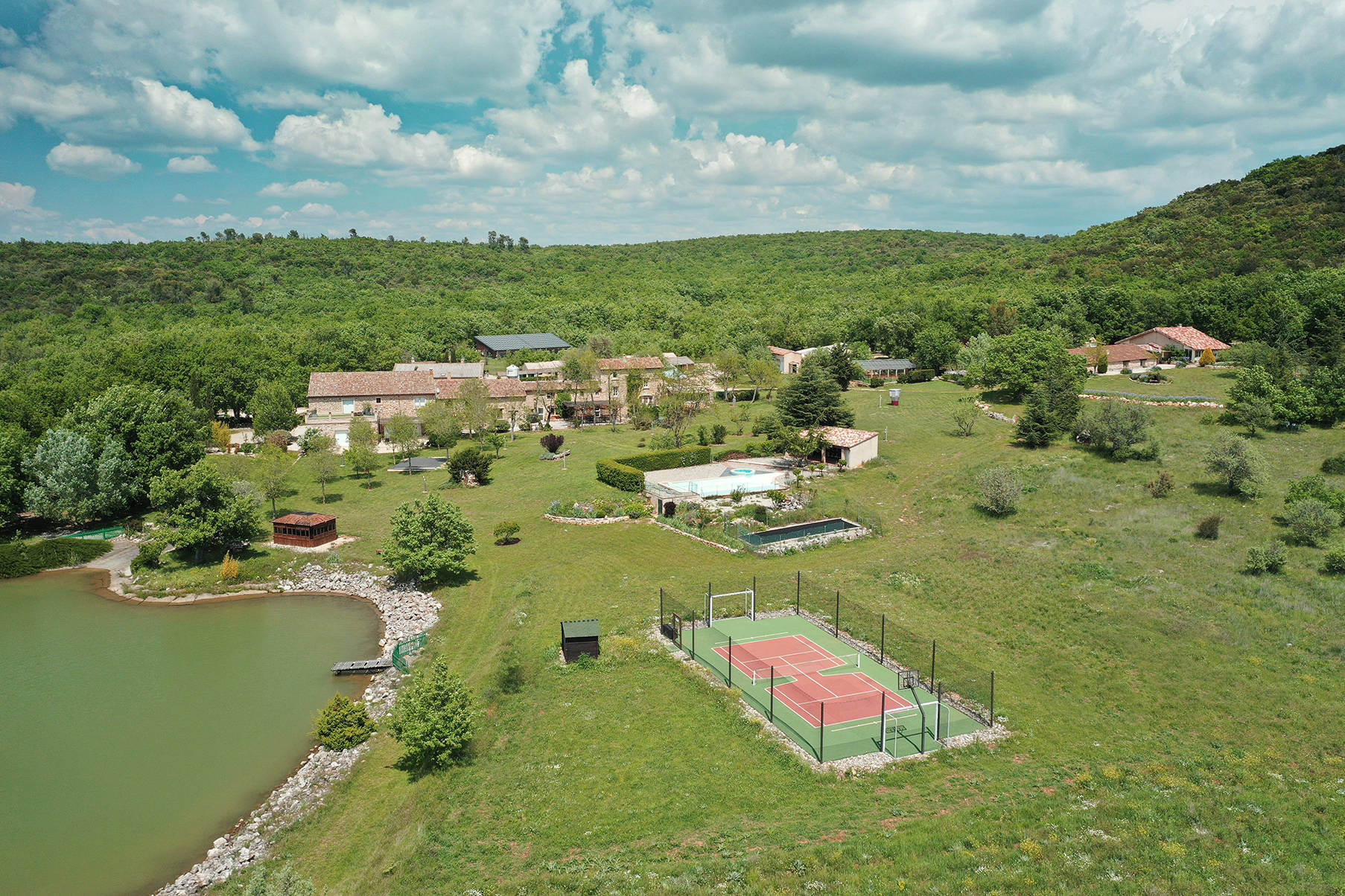 hôtel et hébergements